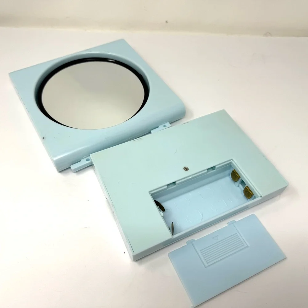 Vintage portable cosmetic mirror
